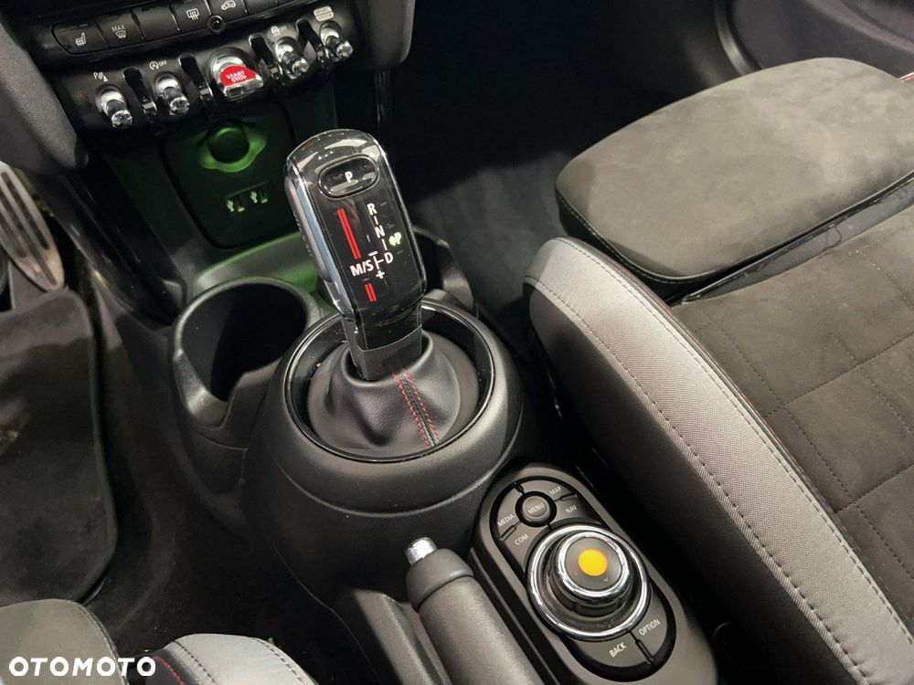 MINI John Cooper Works - 18