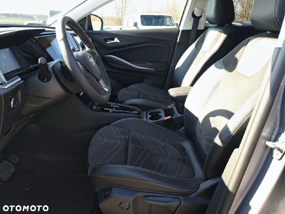 Opel Grandland 1.2 T GS Advanced S&S - 9