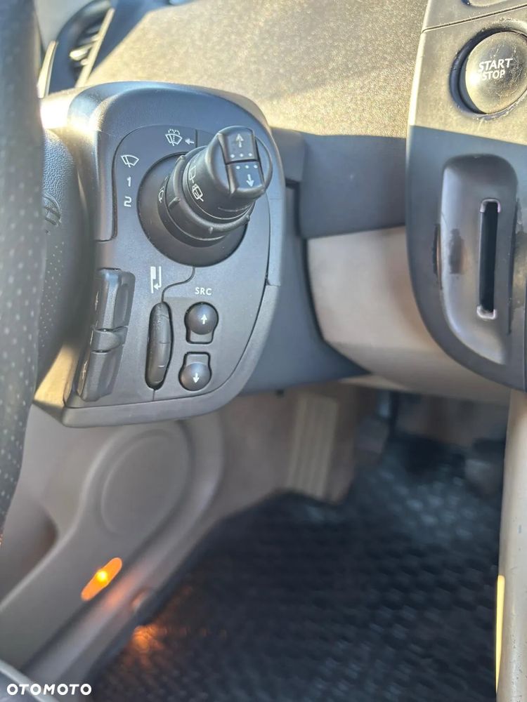 Renault Scenic 1.9 dCi FAP Avantage - 23