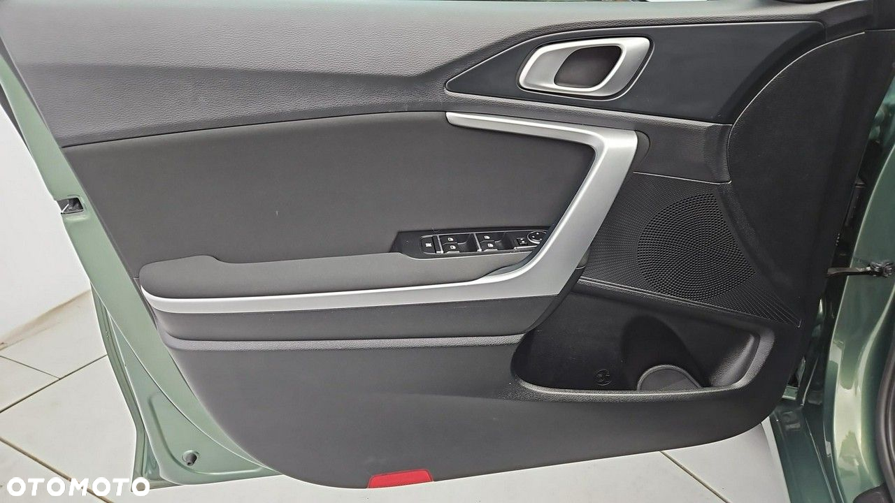 Kia Ceed 1.5 T-GDI M - 10