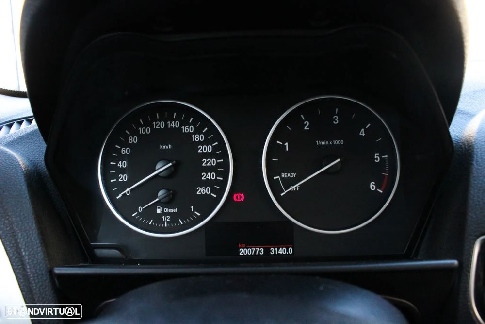 BMW 118 d Line Urban - 10