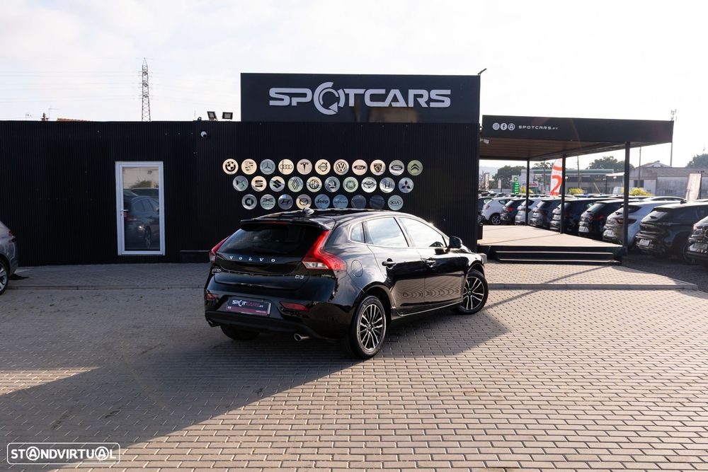 Volvo V40 2.0 D3 Momentum - 7