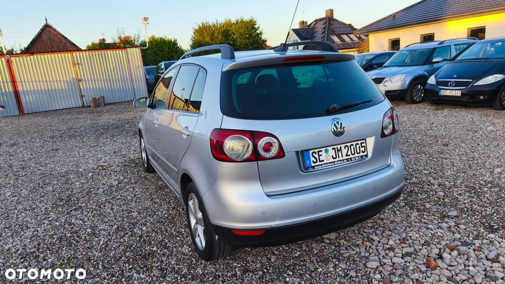 Volkswagen Golf - 10