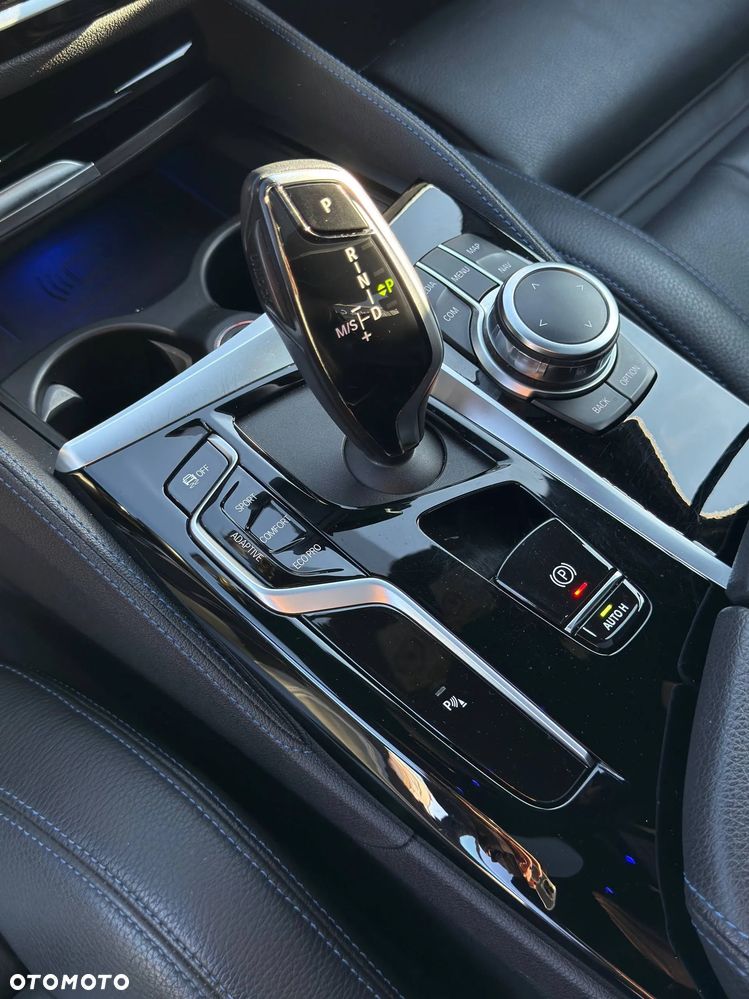 BMW Seria 5 520d xDrive M Sport sport - 24