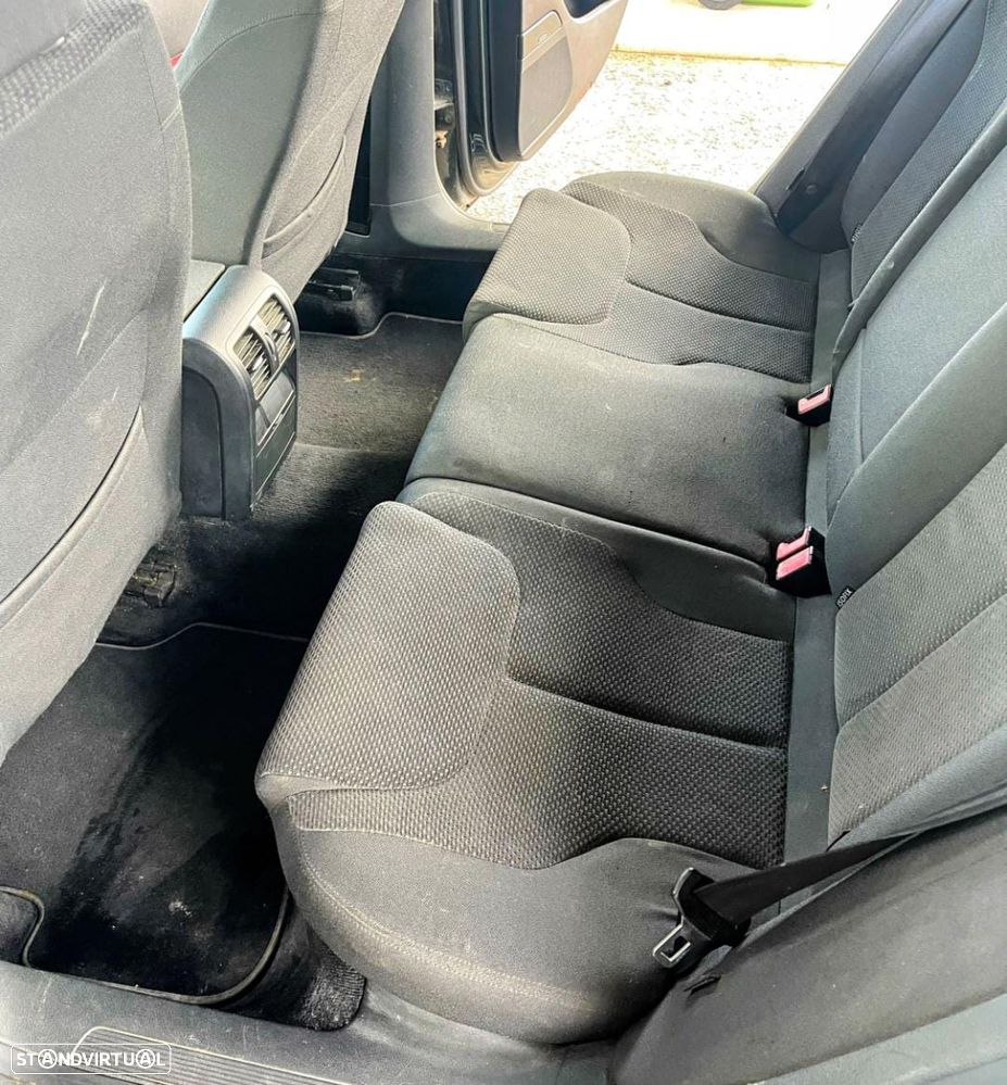 VW Passat Variant 2.0 TDi 4M Confortline - 4