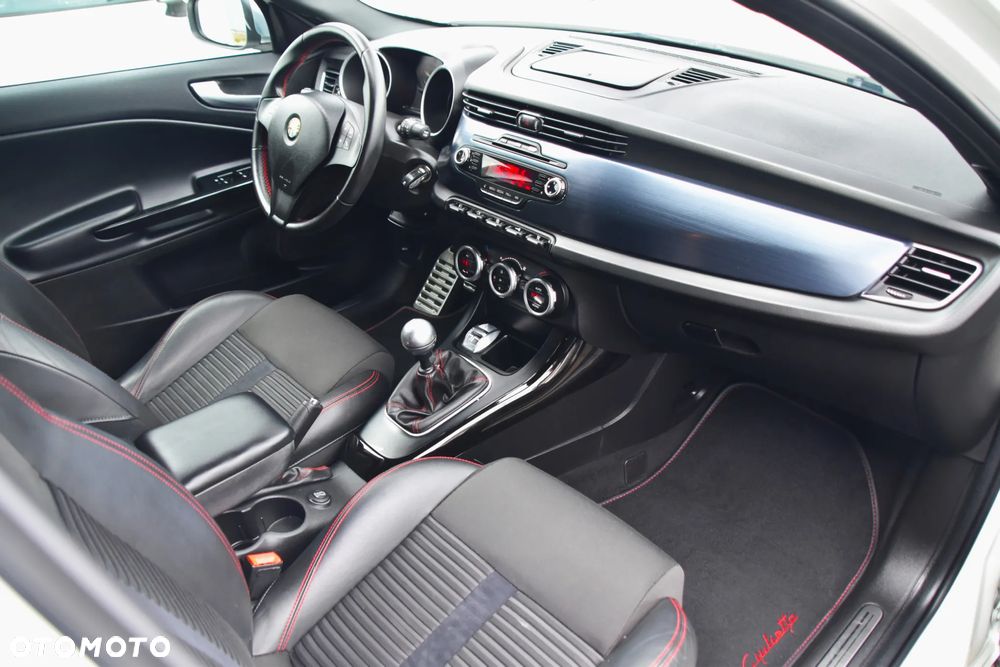 Alfa Romeo Giulietta - 5