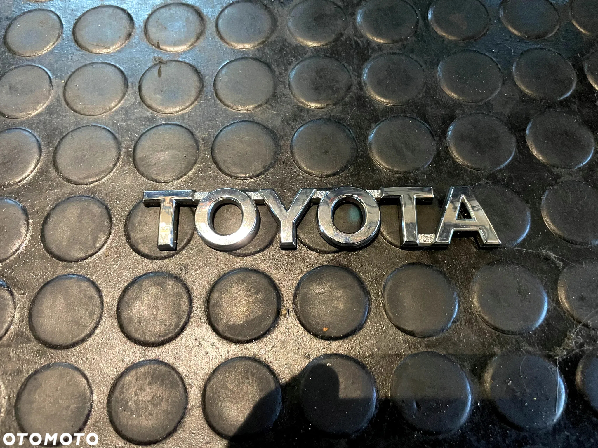 Emblemat znaczek znaczki TOYOTA AURIS II - 3