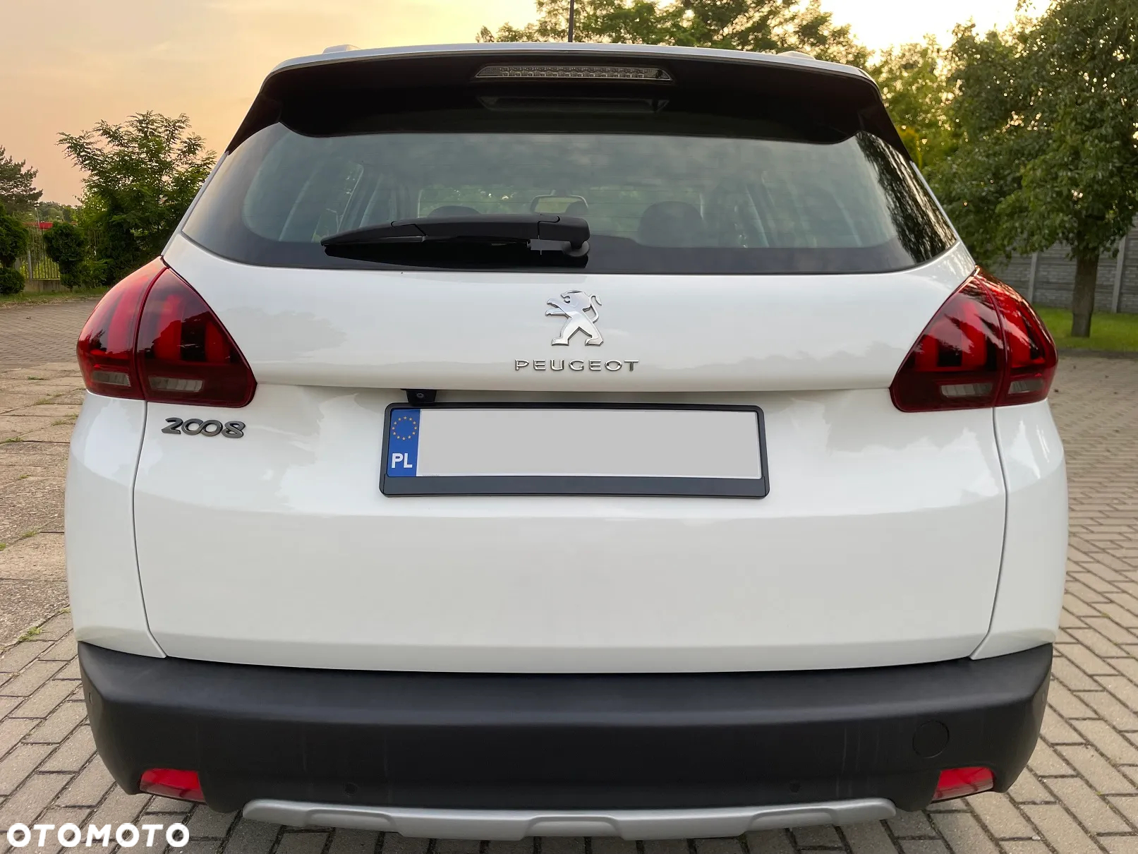 Peugeot 2008 - 12