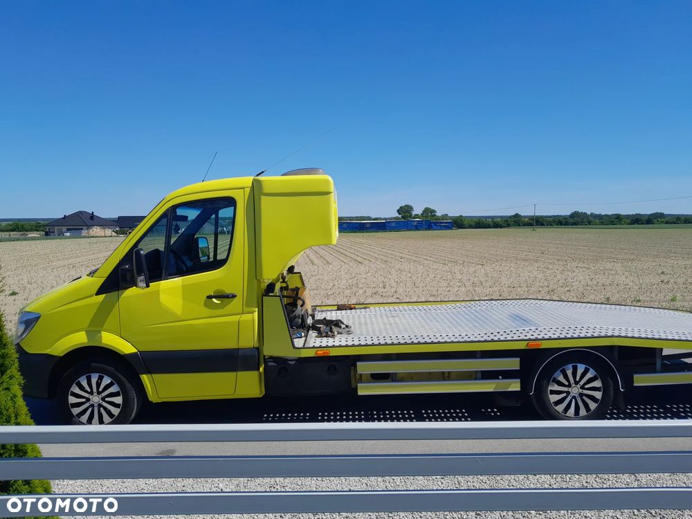 Mercedes-Benz Sprinter - 4