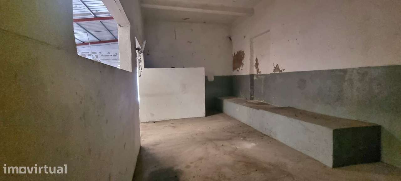 Armazém prox a estação das devesas - Grande imagem: 4/11