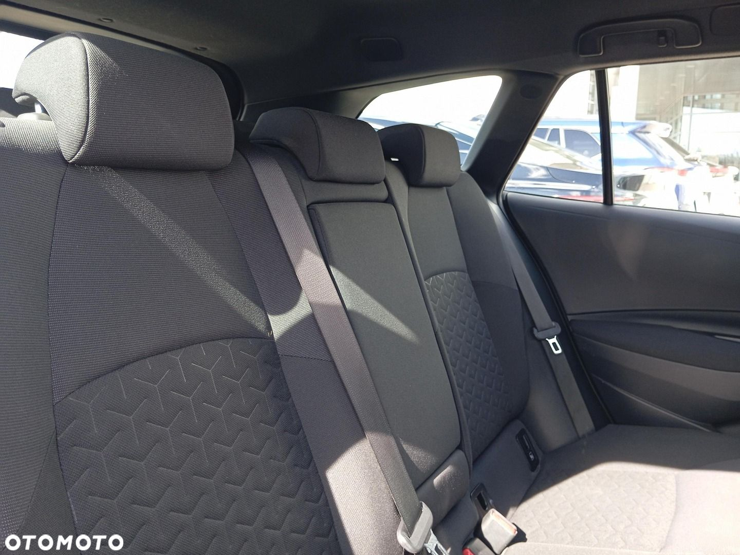 Toyota Corolla 1.8 Hybrid Comfort - 9