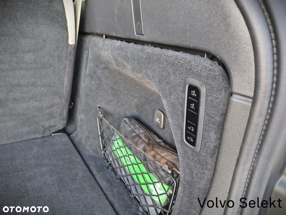 Volvo EX90 - 32