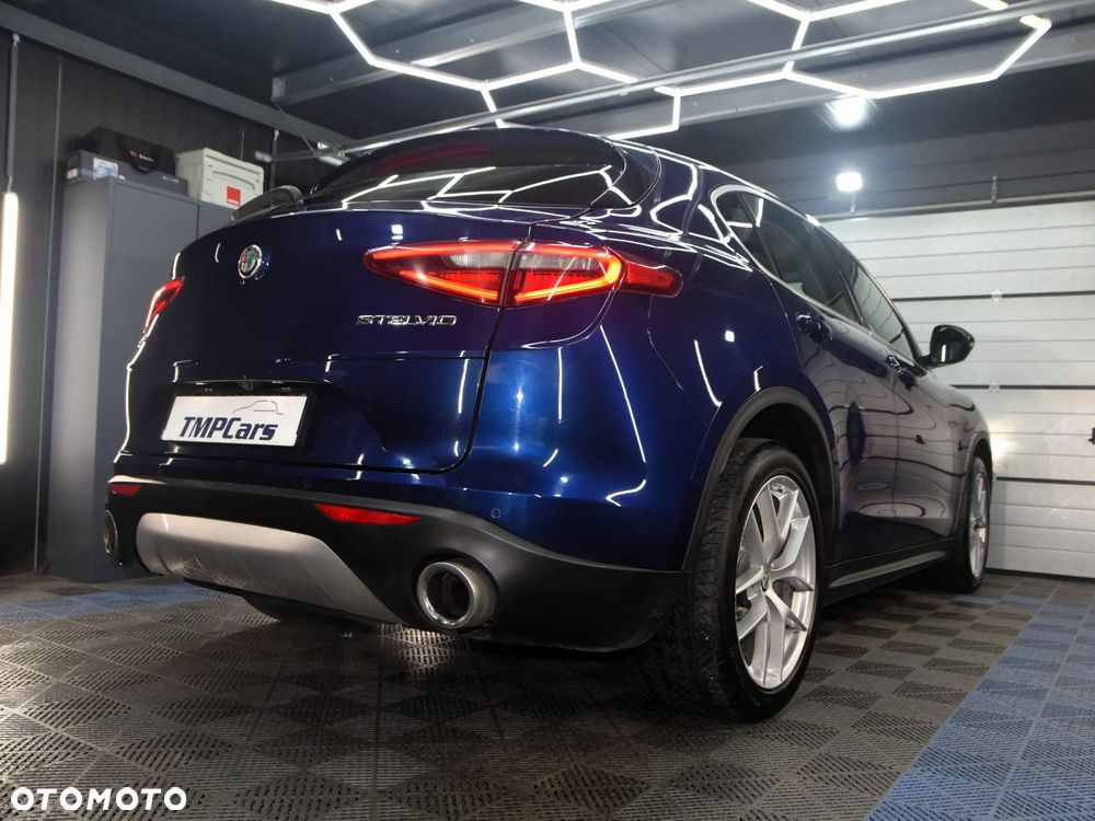 Alfa Romeo Stelvio 2.0 Turbo Executive Q4 - 4