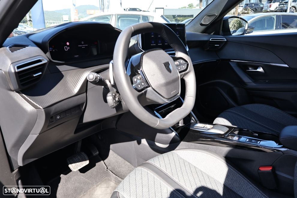 Peugeot 2008 1.2 Hybrid Allure e-DCS6 - 13
