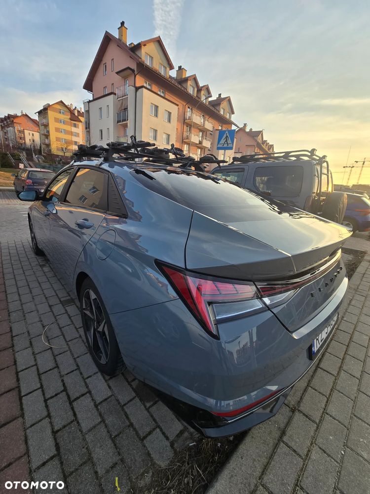 Hyundai Elantra 1.6 Executive CVT - 28