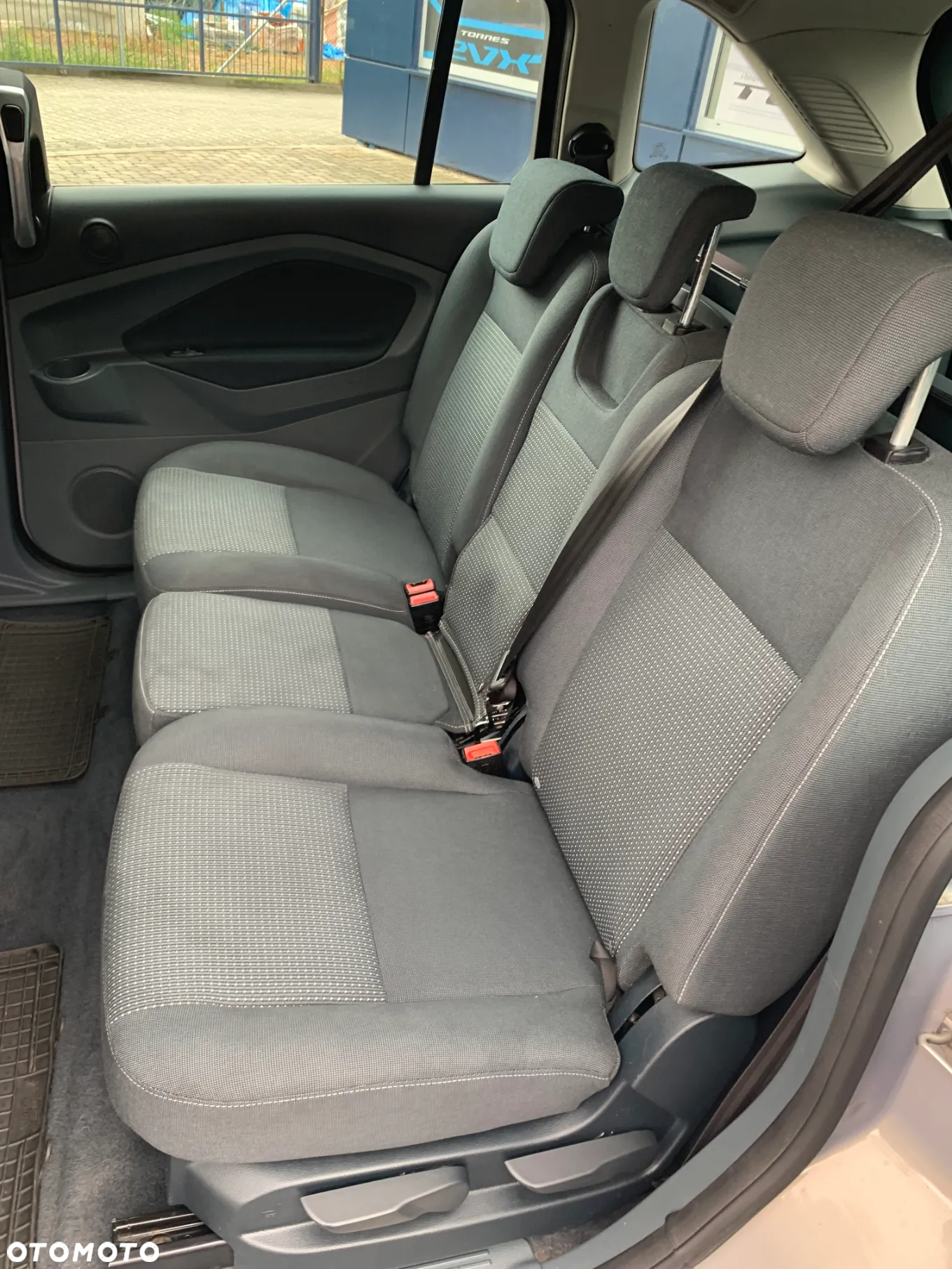 Ford Grand C-MAX - 18