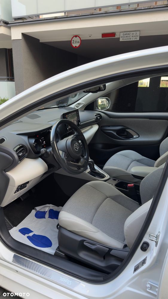Toyota Yaris - 7