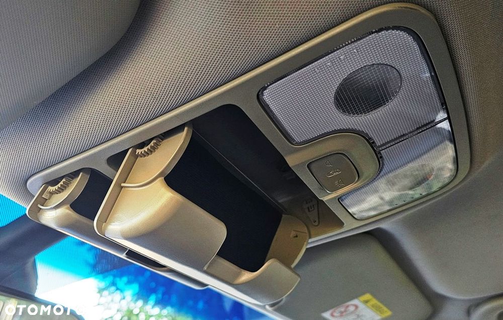 Kia Carens 1.7 CRDi Vision - 24