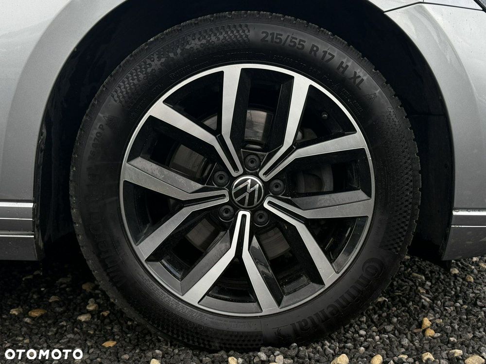 Volkswagen Passat - 11