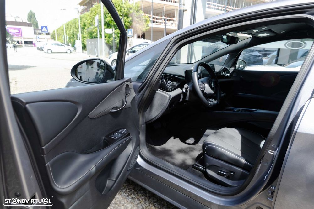BYD Dolphin 60.4 kWh Comfort - 10