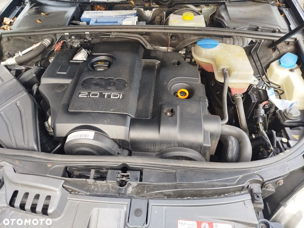 Audi A4 B7 2.0 TDI BPW pompwtryski 038130073BJ - 6