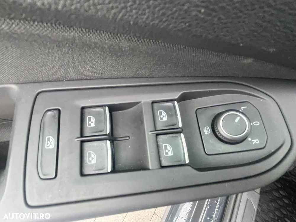 Volkswagen Golf - 14