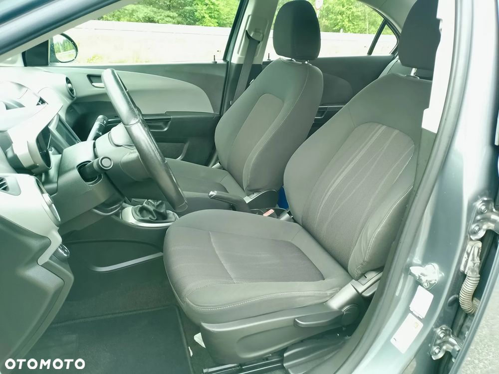 Chevrolet Aveo 1.4 16V LT - 19