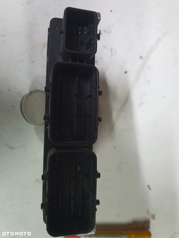 Sterownik kaseta silnika Dacia Renault 0281036484   237104328S - 2