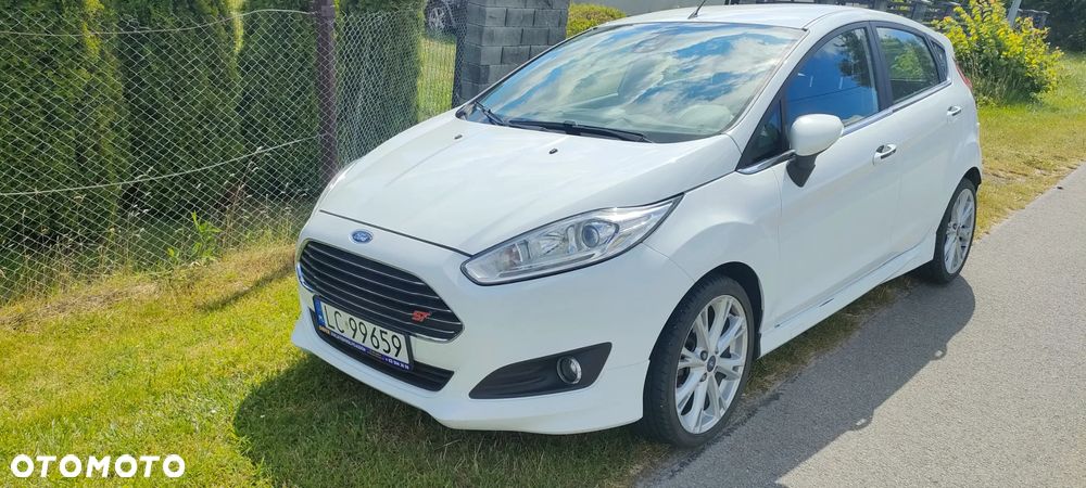 Ford Fiesta 1.0 EcoBoost S&S TITANIUM - 2