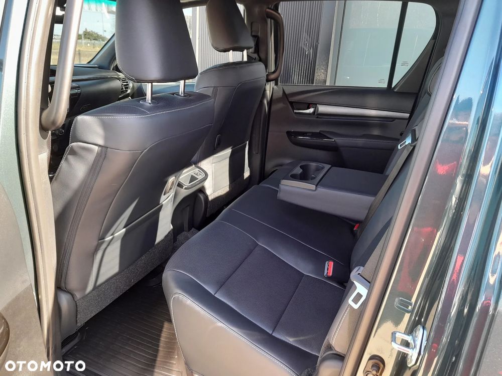 Toyota Hilux 2.8 D-4D Double Cab Invincible 4x4 - 8
