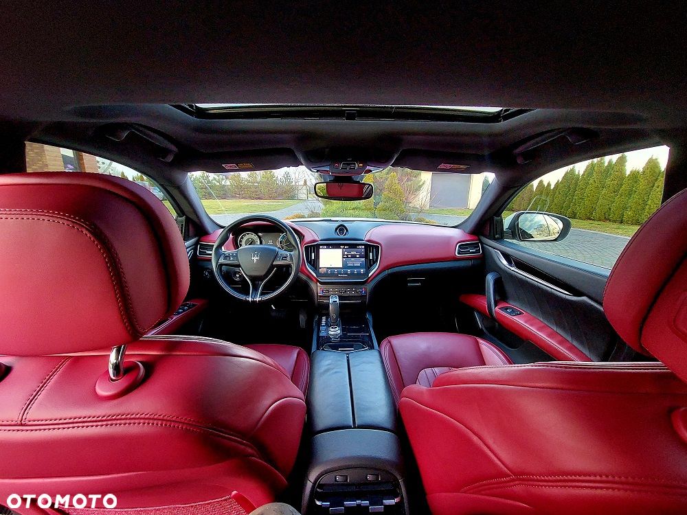 Maserati Ghibli GranSport - 23