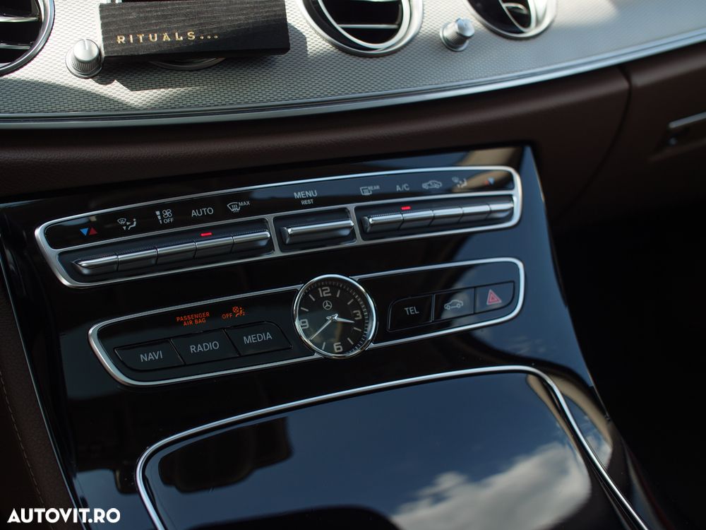 Mercedes-Benz E 220 d Aut. - 12