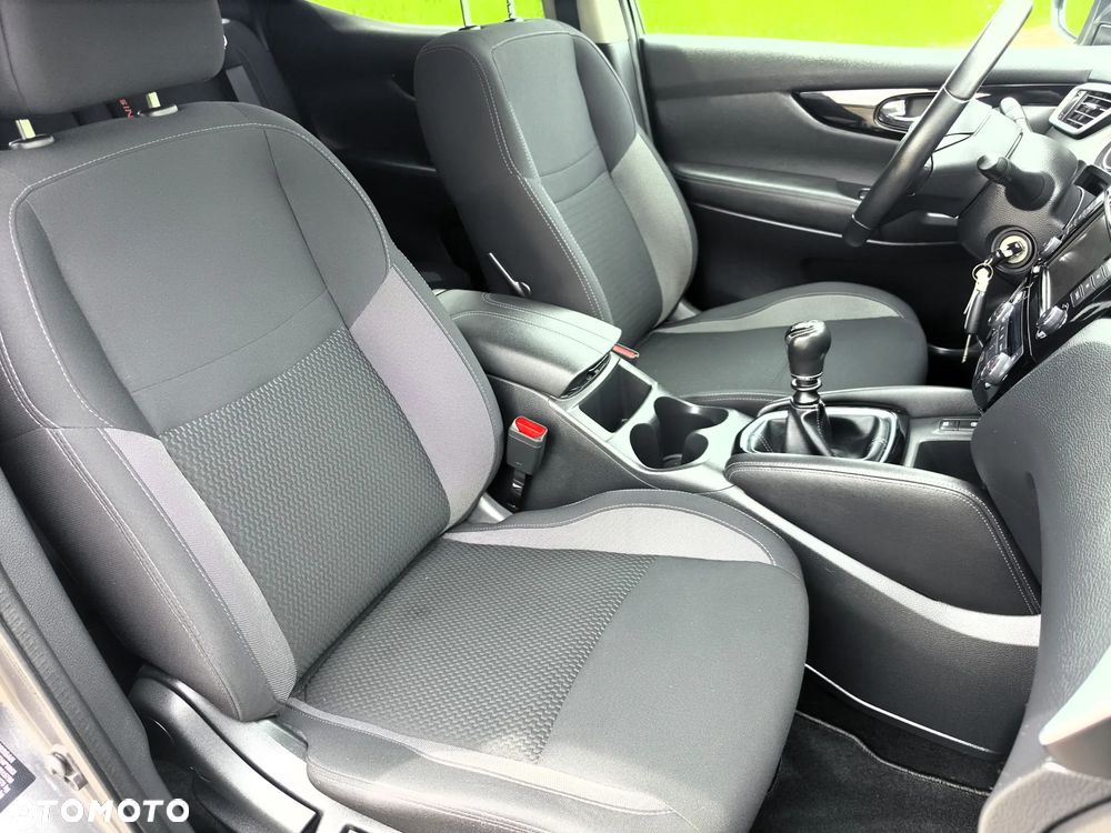 Nissan Qashqai 1.3 DIG-T N-Connecta - 34