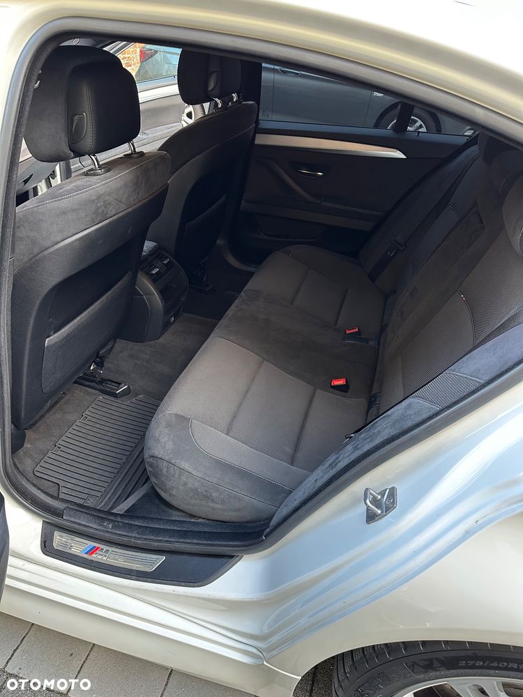 BMW Seria 5 525d - 17