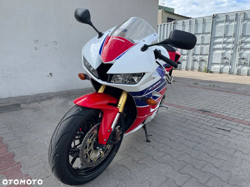 Honda CBR - 3