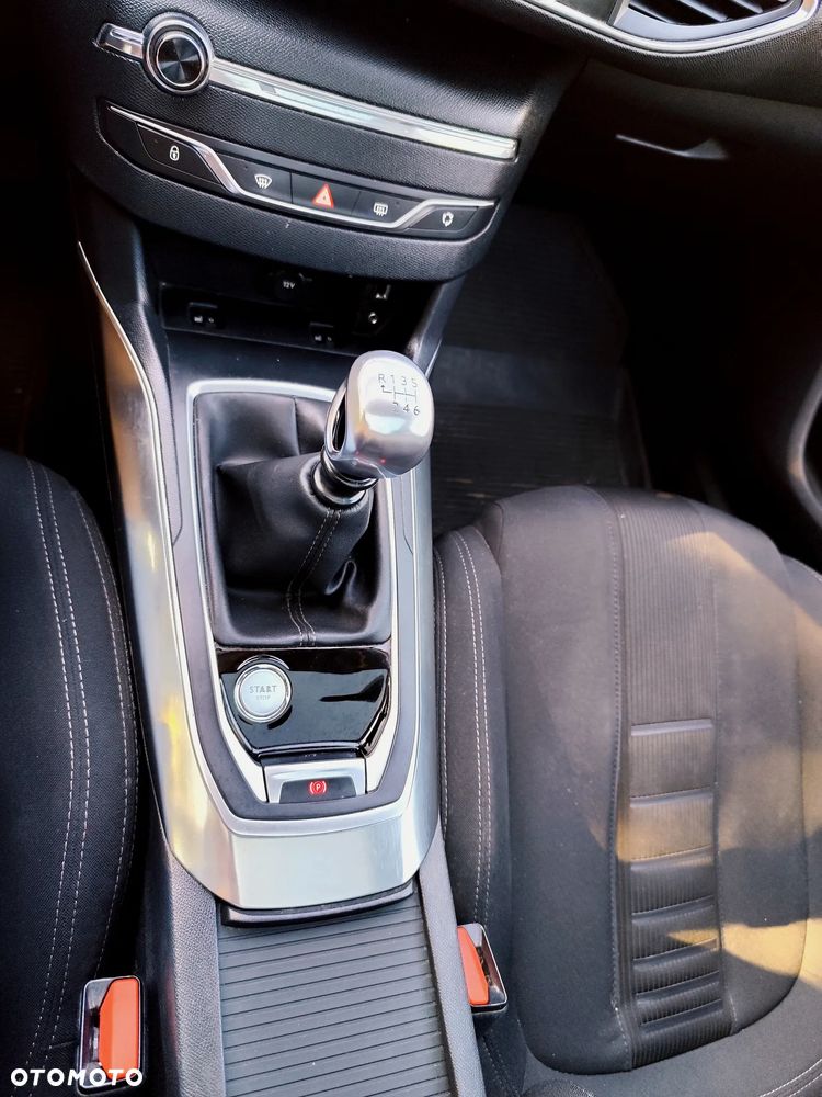 Peugeot 308 - 11