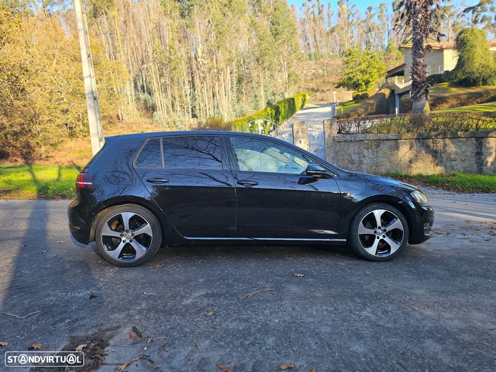 VW Golf 1.6 TDi R-Line - 2