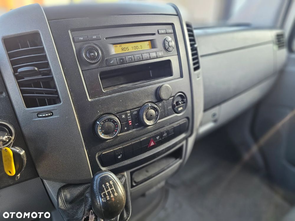 Mercedes-Benz Sprinter - 8