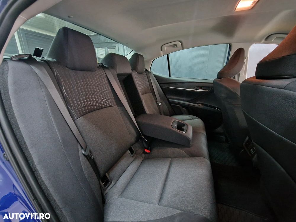 Toyota Camry 2.5 Hybrid Dynamic - 16