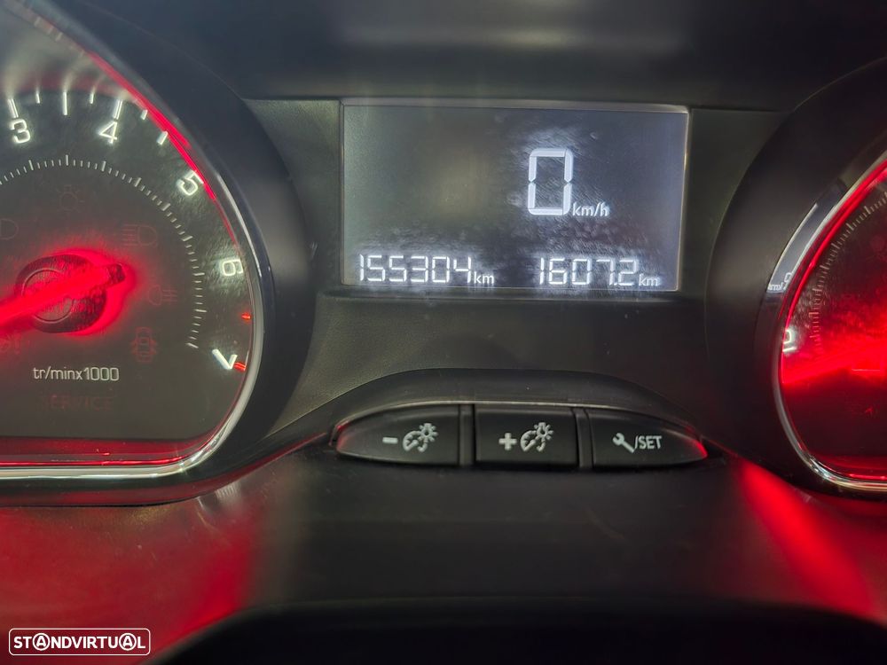 Peugeot 208 1.2 VTi Allure - 12