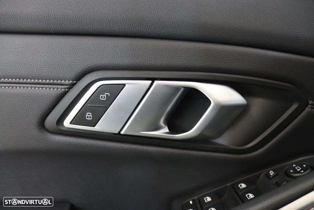 BMW 318 d Line Sport Auto - 15