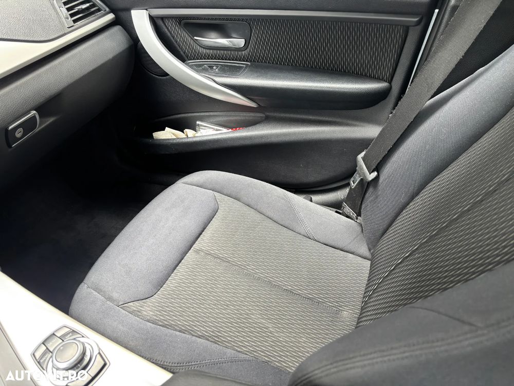 BMW Seria 3 318d Touring Aut. - 5