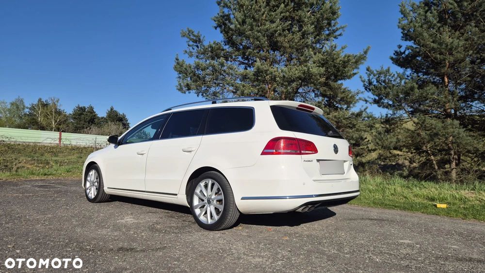 Volkswagen Passat 2.0 TDI DPF DSG Highline - 11