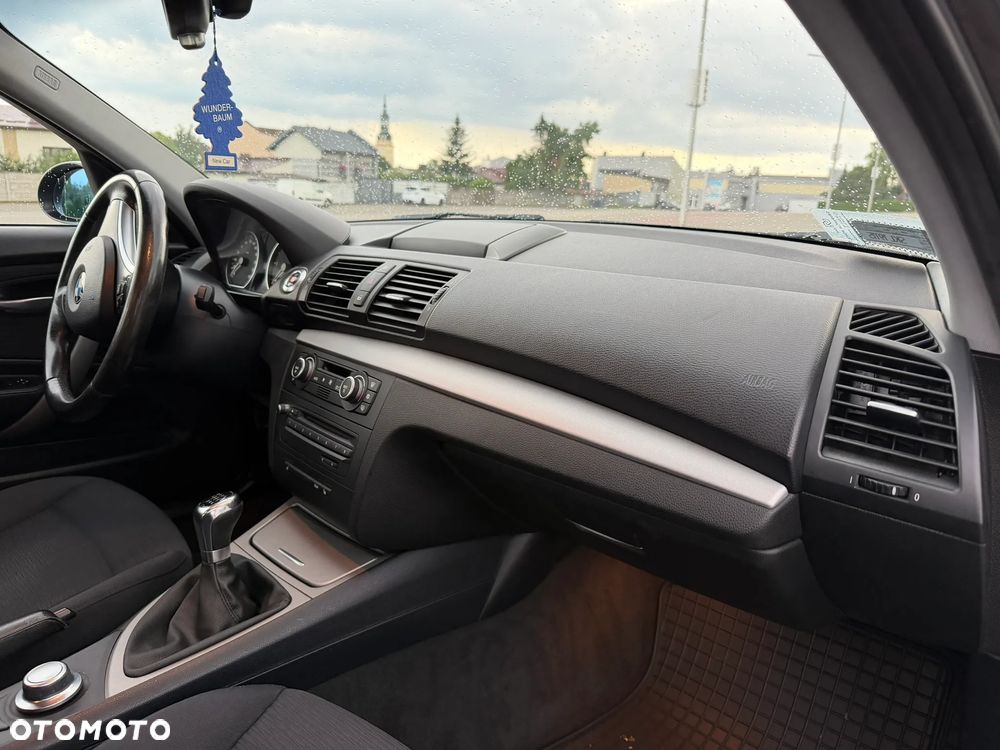 BMW Seria 1 - 21