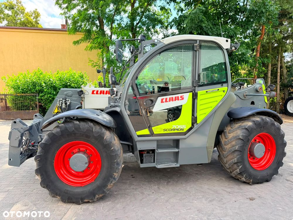 Claas Scorpion 7055 Varipower - 17
