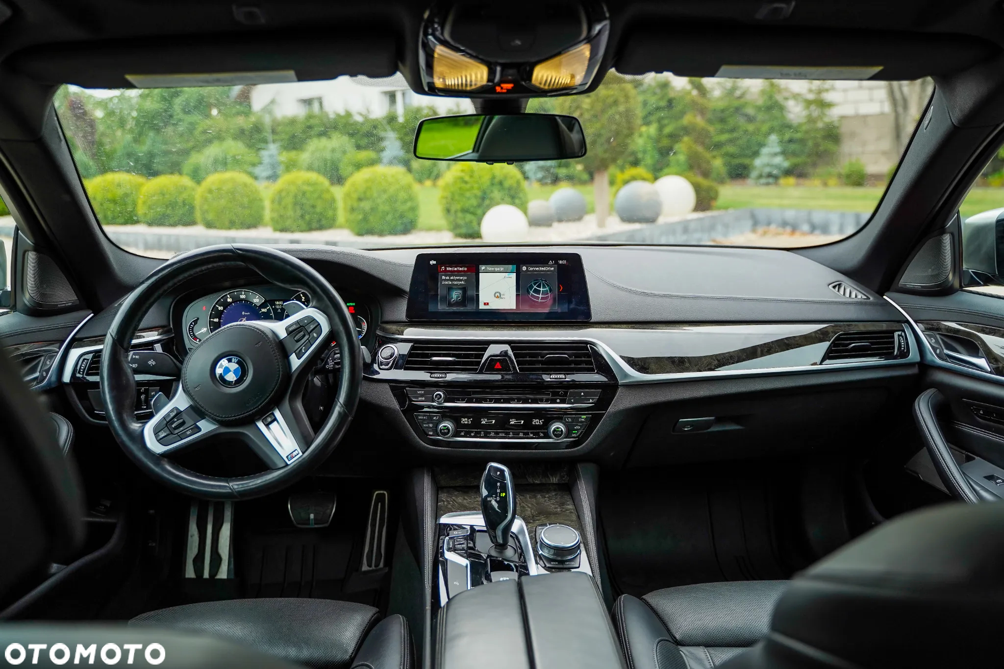 BMW Seria 5 M550i xDrive - 7