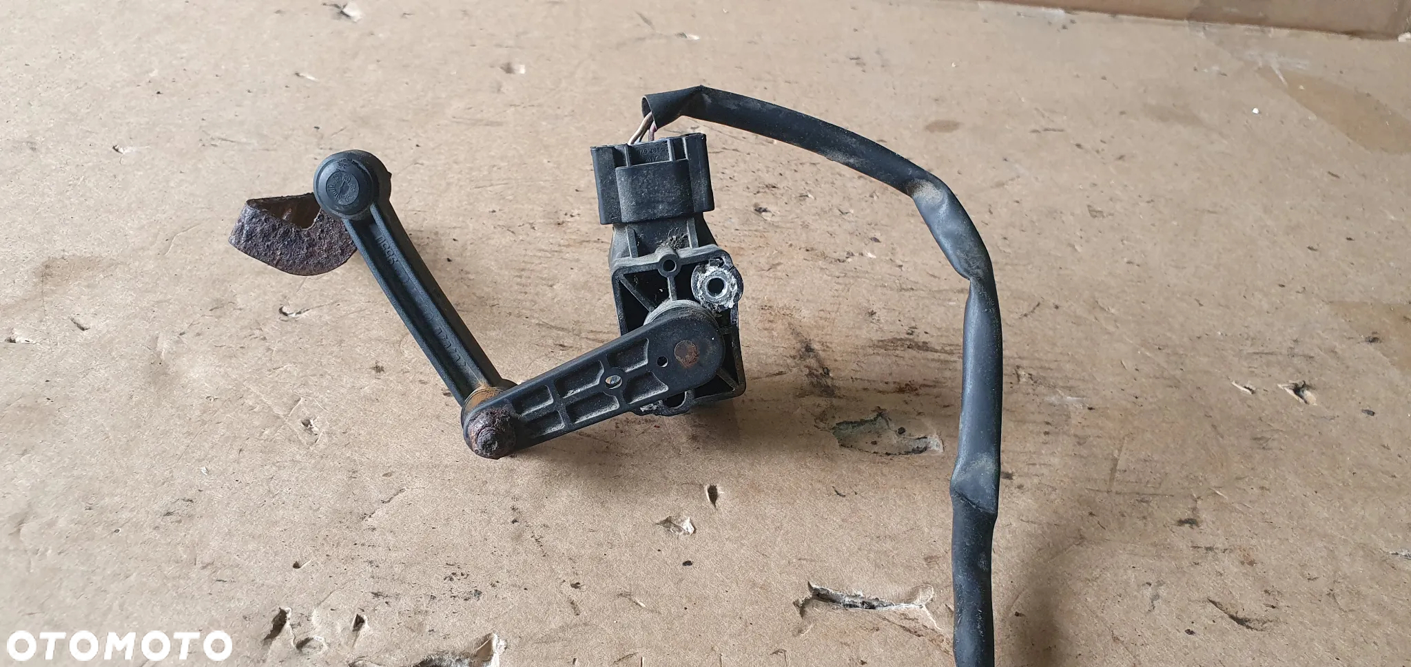 Czujnik poziomowania świateł XENON Mercedes ML W164 A0105427717 - 4