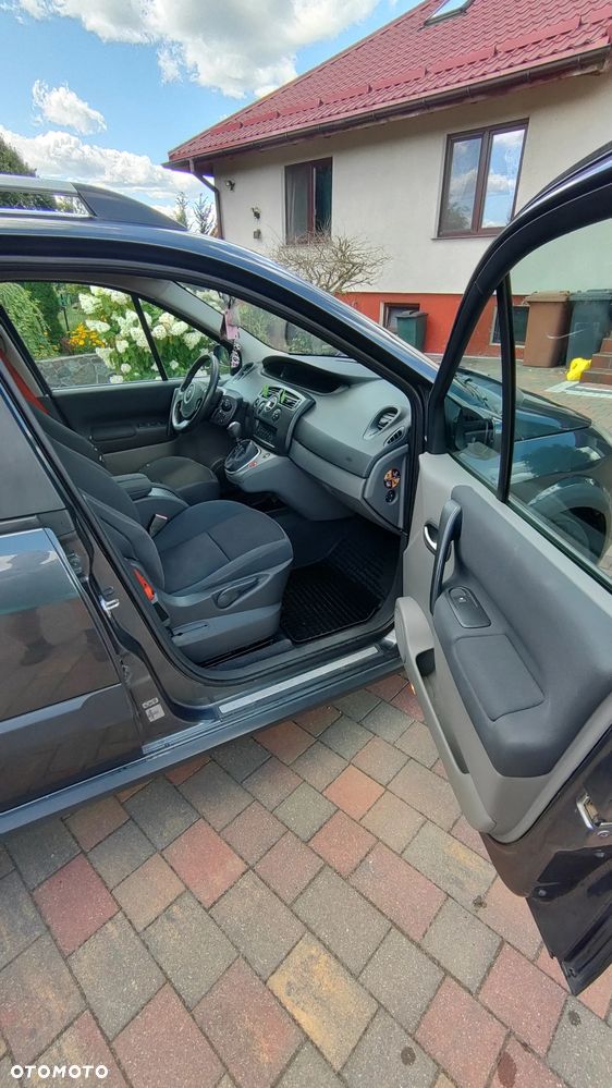 Renault Scenic 1.9 dCi FAP Conquest - 11