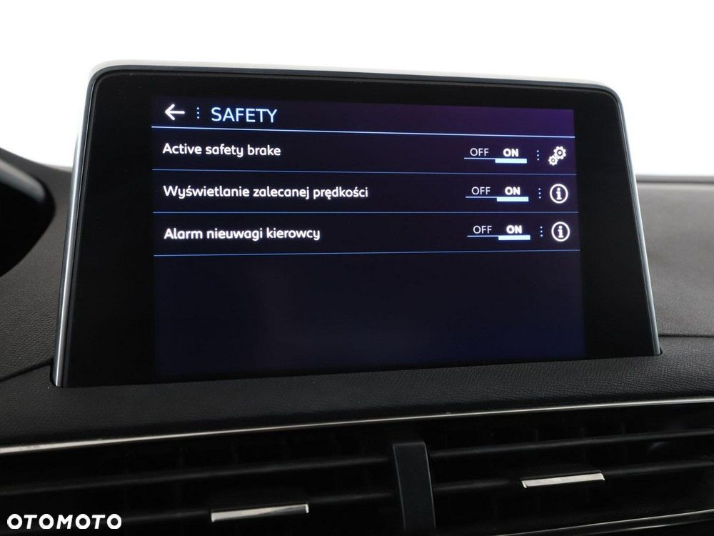 Peugeot 3008 1.2 PureTech Allure S&S EAT8 - 30