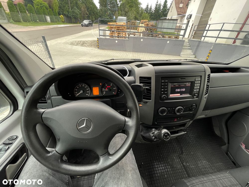 Mercedes-Benz Sprinter - 6